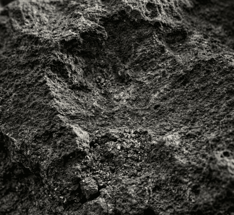 Loose stones illustrating CaratScanner photo-based visual observations and market context